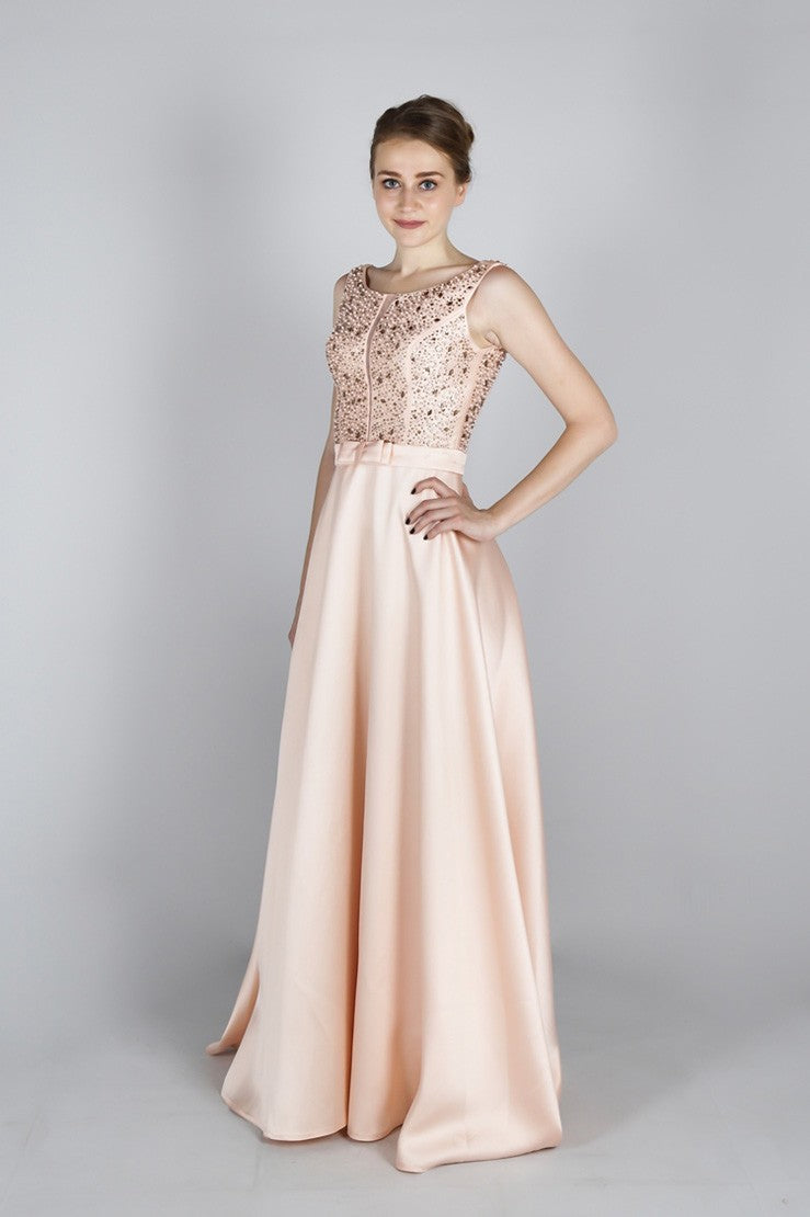 Robe de soirée longue perlée