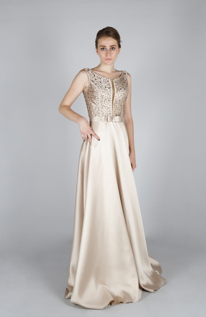 Robe de soirée longue perlée