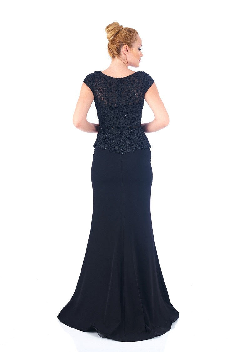 Robe de soirée longue noire avec ceinture